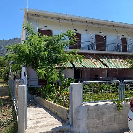 Rania'S House Apartment Methana Exterior photo